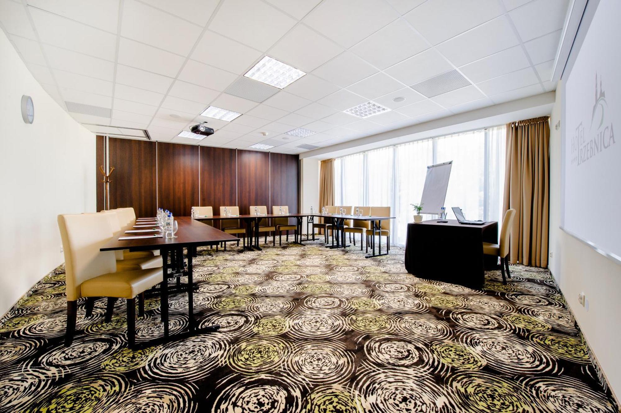 Hotel Trzebnica Extérieur photo