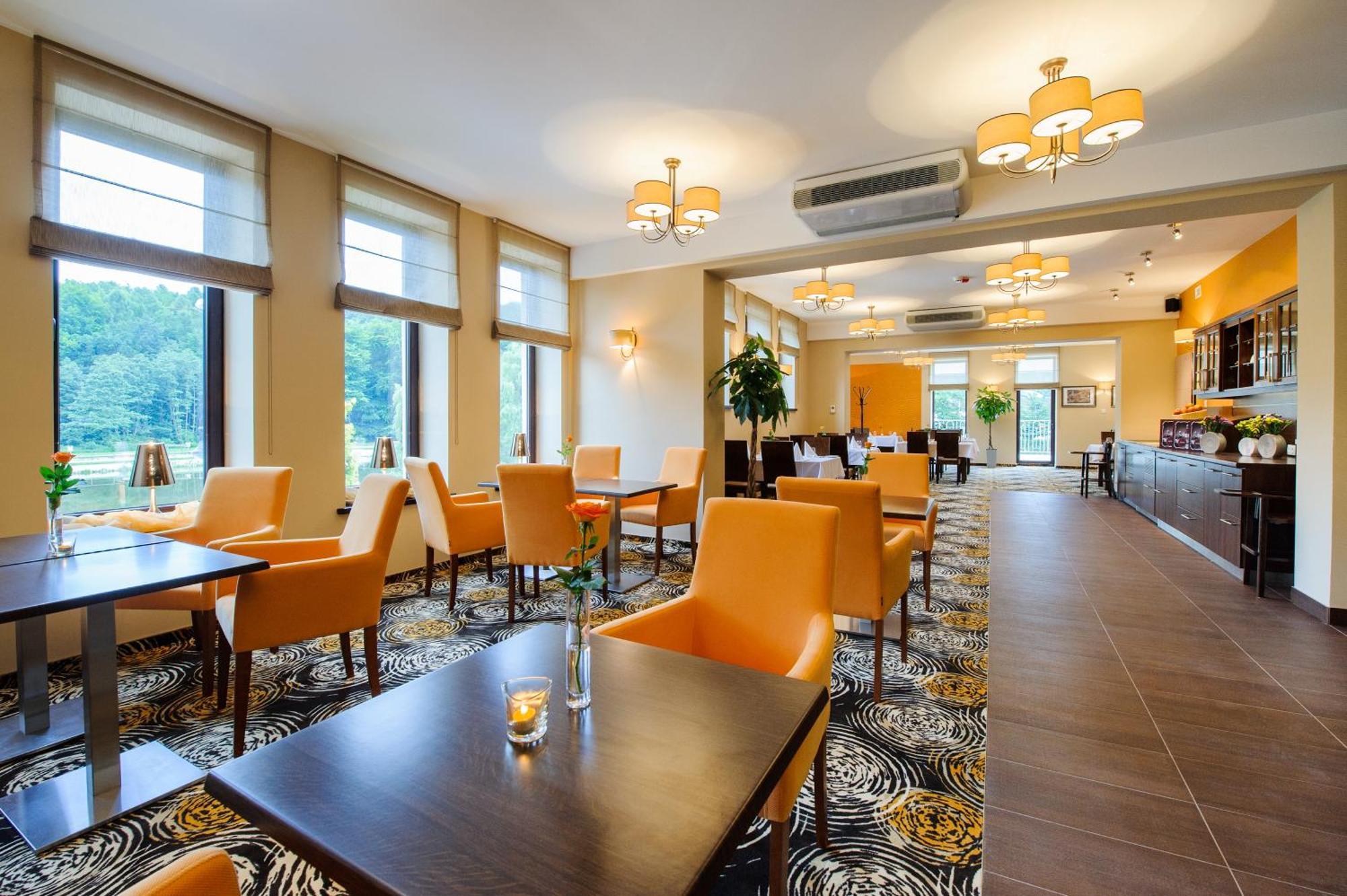 Hotel Trzebnica Extérieur photo