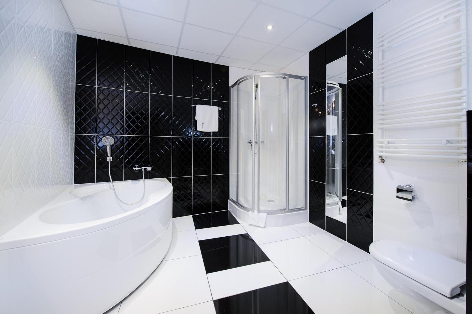 Hotel Trzebnica Extérieur photo