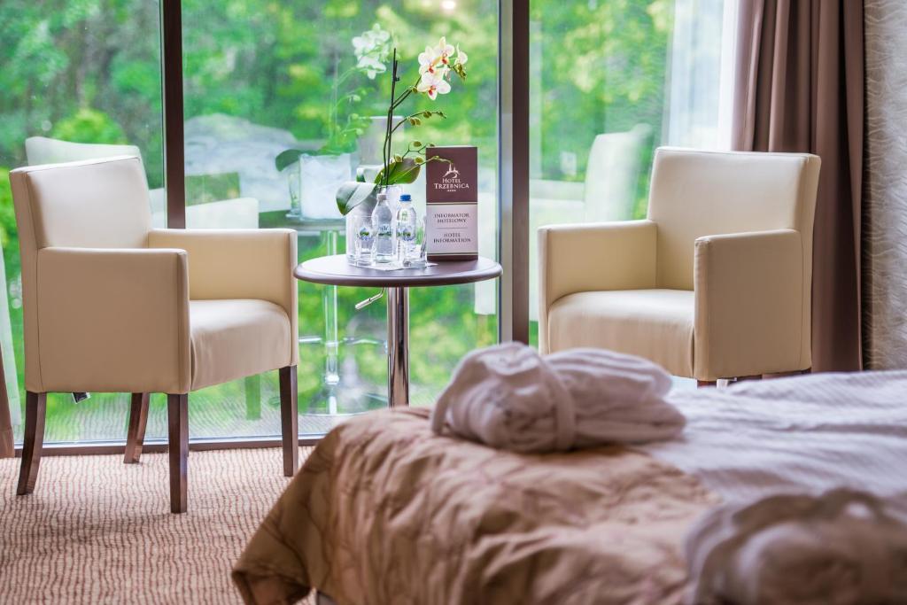 Hotel Trzebnica Chambre photo